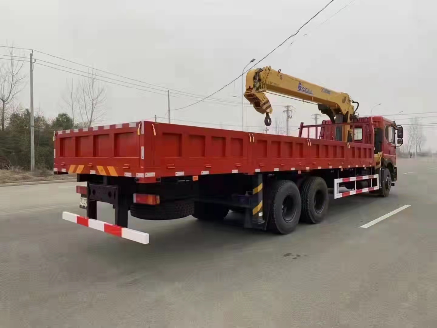 東風(fēng)華神T5后雙橋12噸隨車吊